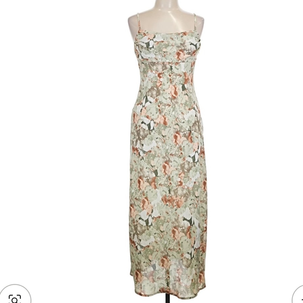 Simplee Floral Midi Dress